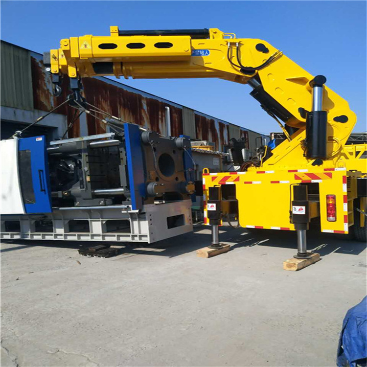 雁江 大吨位折臂吊出租费用解析：一小时租赁多少钱