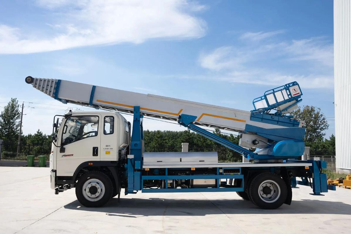 雁江云梯上料车租赁费用