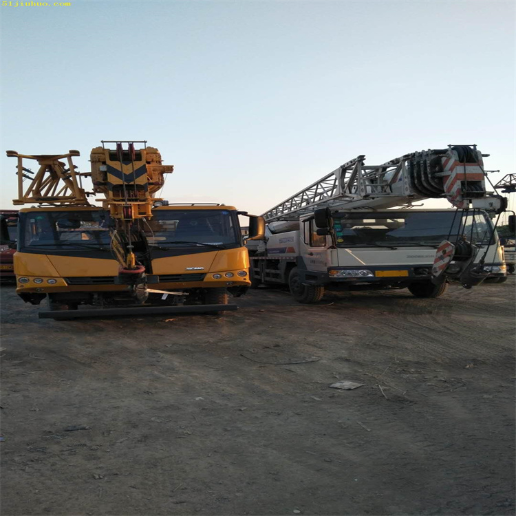 雁江吊车吊挖机正确办法